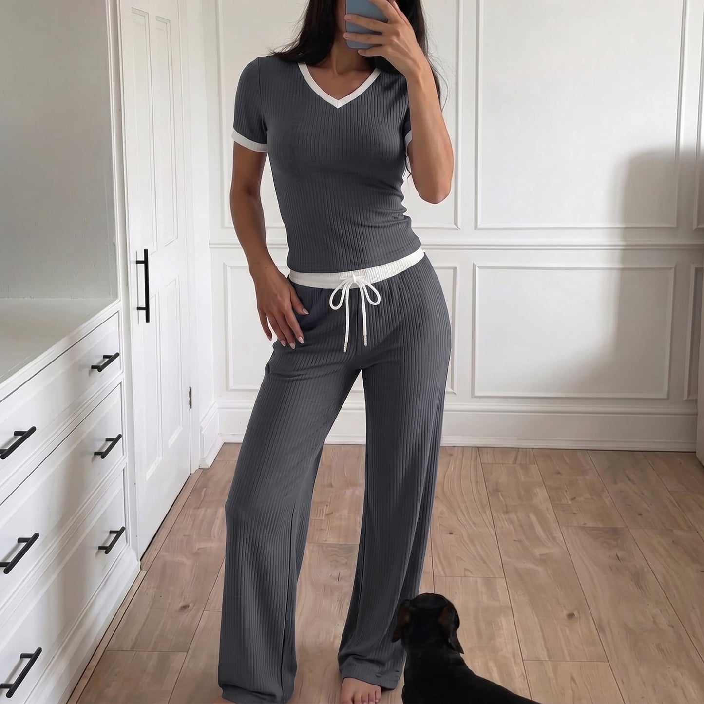 Women's 2 Piece Lounge Set V Neck Short Sleeve Top and Wide Leg Pants with Pockets Casual Travel Outfit for Vacation Airport Work from Home