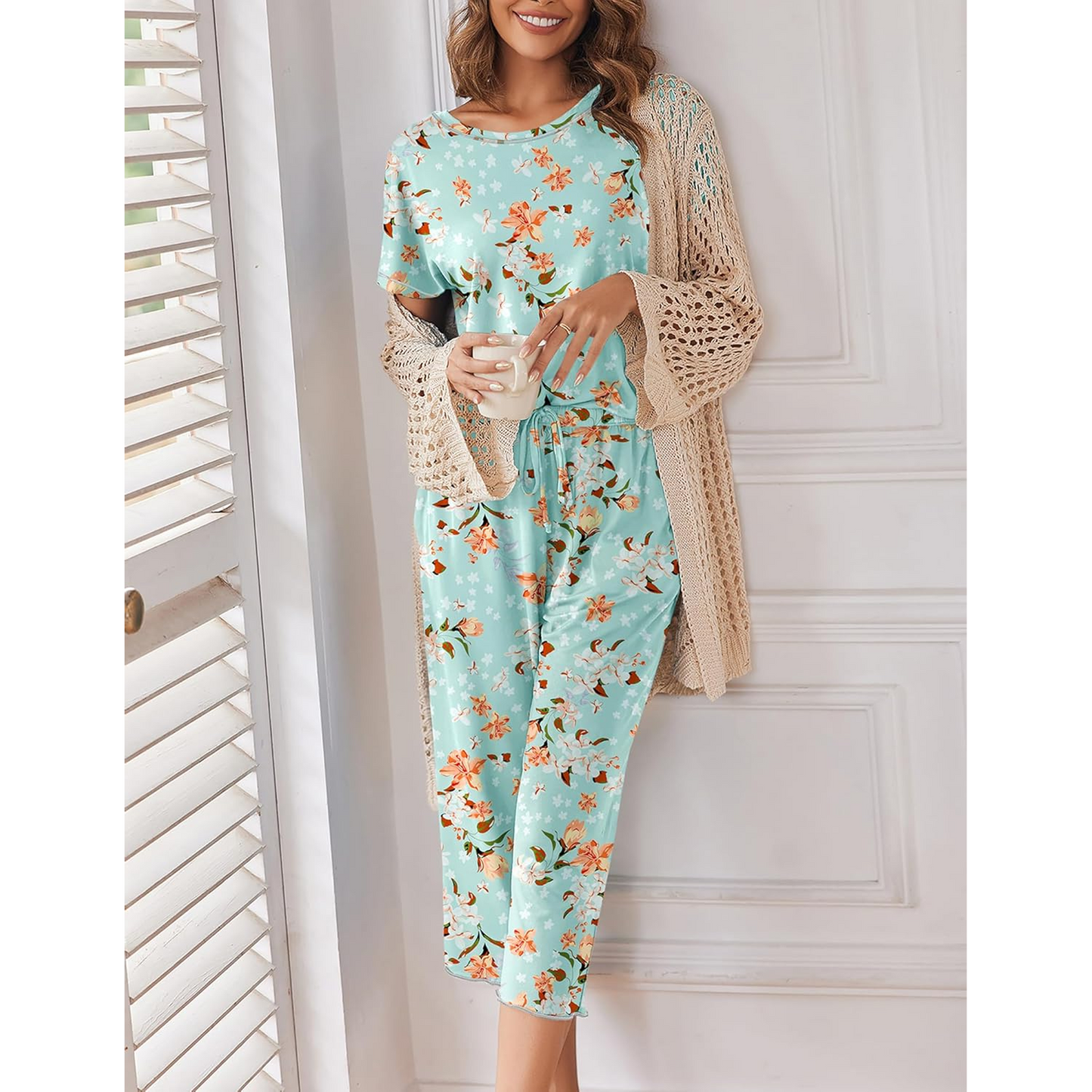 WQD Womens Pajama Sets Pj Set Floral Print Short Short Sleeve Top With Capri Pants Sleepwear 2 Piece Loungewear with Pockets