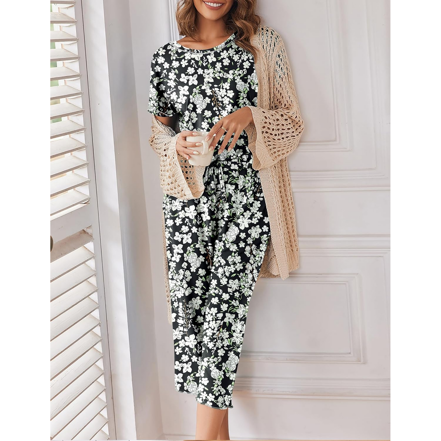 WQD Womens Pajama Sets Pj Set Floral Print Short Short Sleeve Top With Capri Pants Sleepwear 2 Piece Loungewear with Pockets
