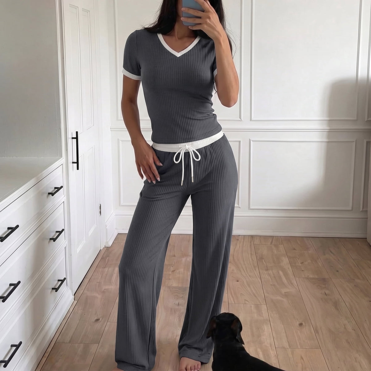 Women's 2 Piece Lounge Set V Neck Short Sleeve Top and Wide Leg Pants with Pockets Casual Travel Outfit for Vacation Airport Work from Home